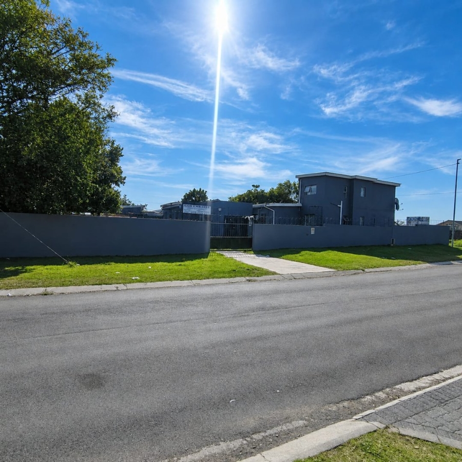 8 Bedroom Property for Sale in Amalinda Eastern Cape